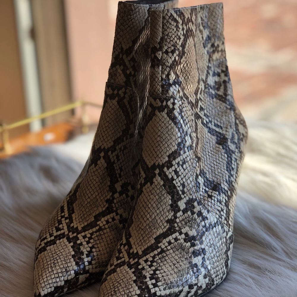 New Jeffrey Campbell Pointy Toe Bootie Khalees - Picture 3 of 9